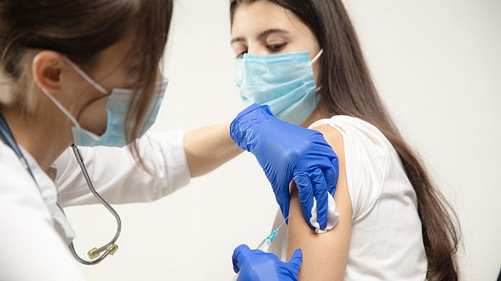 Arranca la vacunación a los jovenes de entre 12 y 15 años en Cataluña