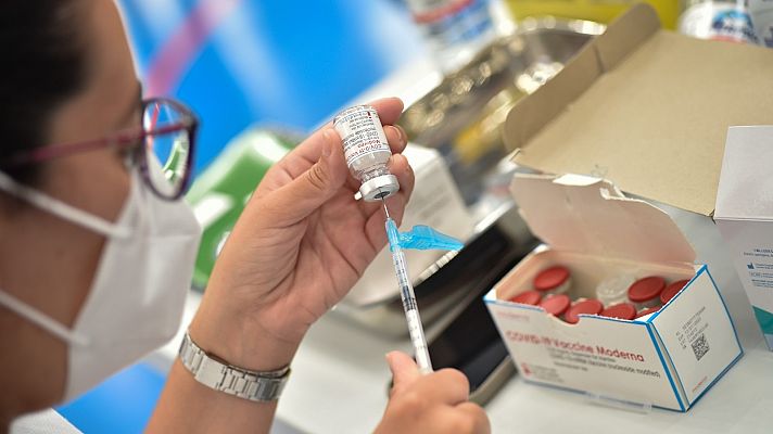 Telediario 1 - El ritmo de vacunación se ralentiza en España en verano