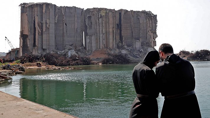 Se cumple un año de la explosión en el puerto de Beirut entre vigilias y protestas