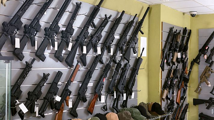 Telediario 1 - México denuncia a empresas armamentísticas de EE.UU. por promover el narcotráfico