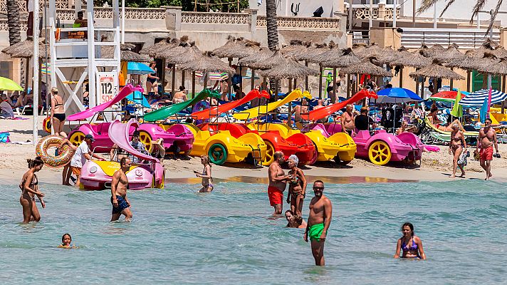 Telediario 2 - Las islas respiran al seguir en la 'lista ámbar' británica