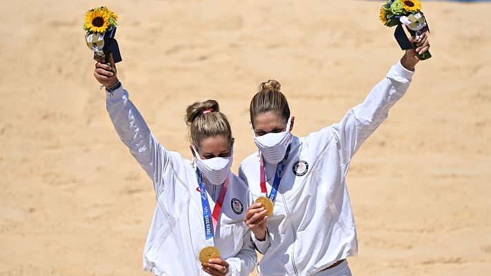 Vóley-playa Tokyo 2020 - Estados Unidos logra el oro en vóley playa femenino