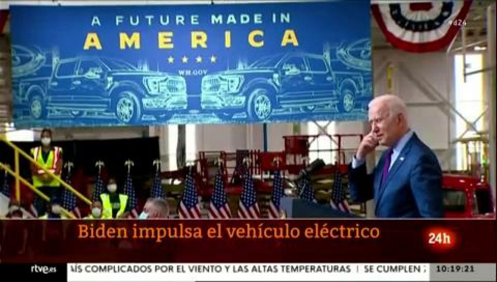 Biden apuesta por el coche eléctrico para competir con China