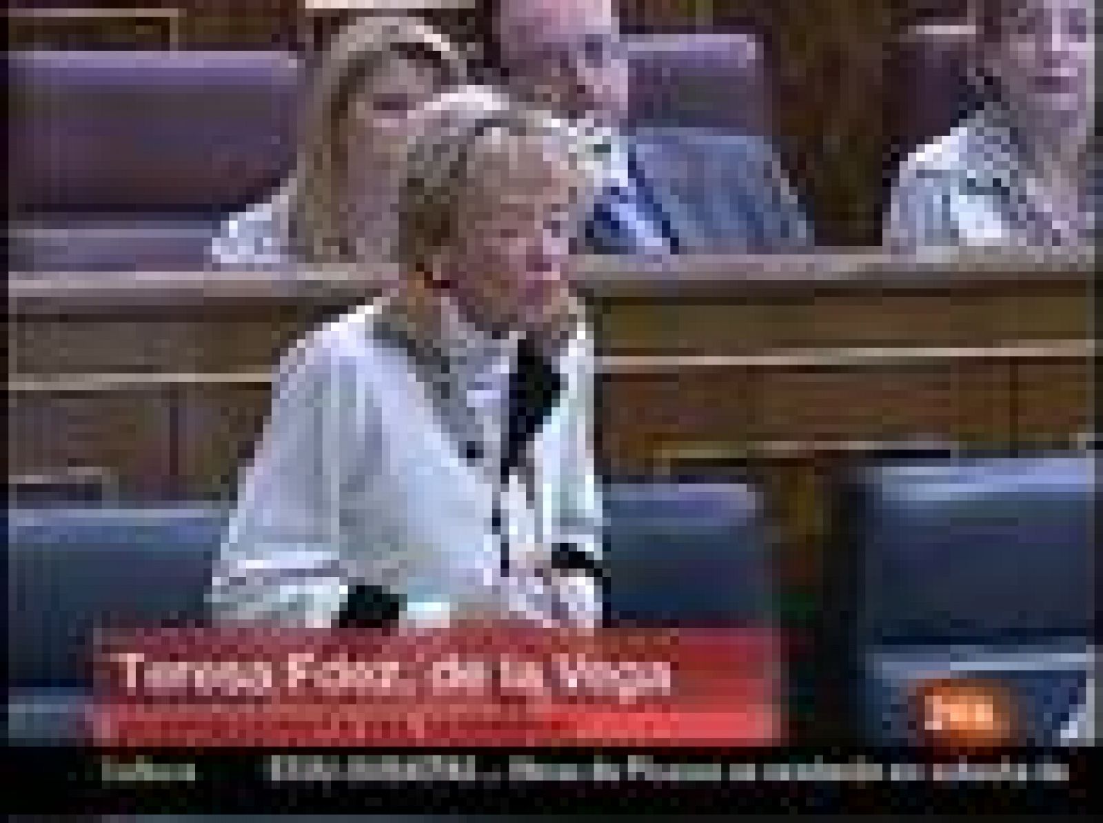 La vicepresidenta primera del Gobierno, María Teresa Fernández de la Vega, ha utilizado el caso Gürtel como arma arrojadiza contra el PP en la sesión de control en el Congreso en la que ha dicho que este partido está en el "sálvese quien pueda y a cualquier costa".