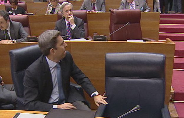  - Camps destituye a Costa