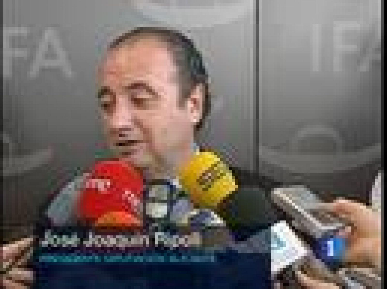 Ripoll aborda la confusión surgida tras el Comité Ejecutivo Regional del PP Valenciano en el que Costa propuso una comisión de investigación de sus cuentas pero no presentó su dimisión, aunque Camps aseguró que había puesto a disposición sus cargos.