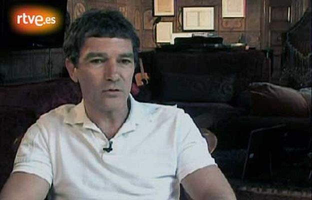  - Banderas sobre su trabajo con Allen