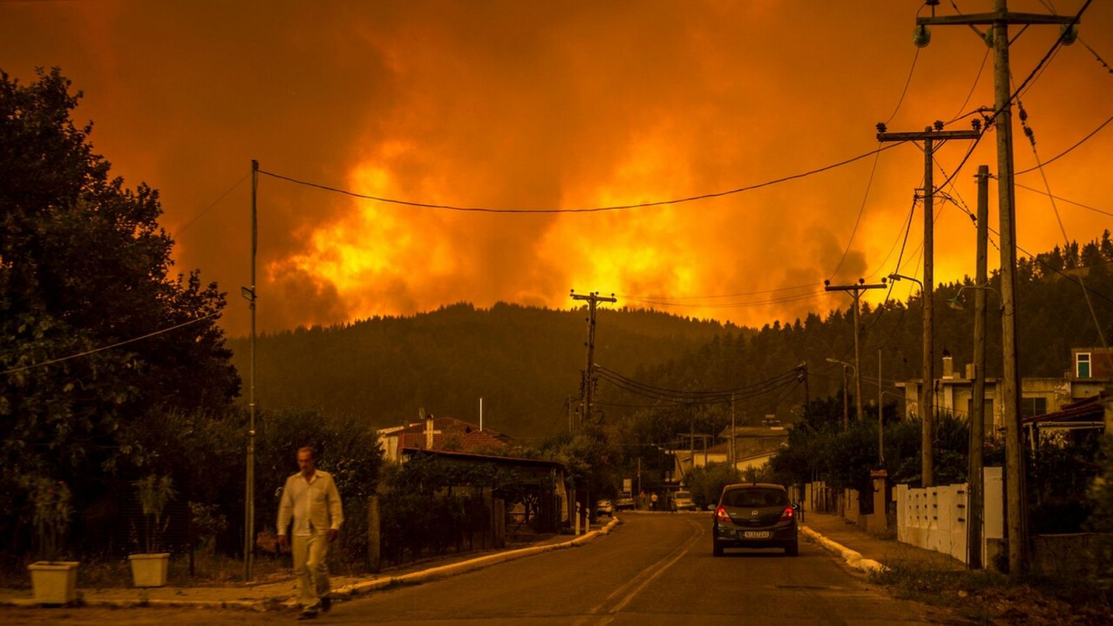 Grecia comienza a ganar la batalla contra los incendios forestales