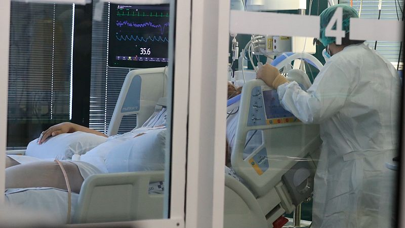 La quinta ola aumenta la presión en los hospitales