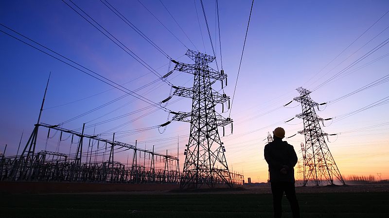 El precio de la luz no da tregua y este lunes marcará el precio más alto de la historia