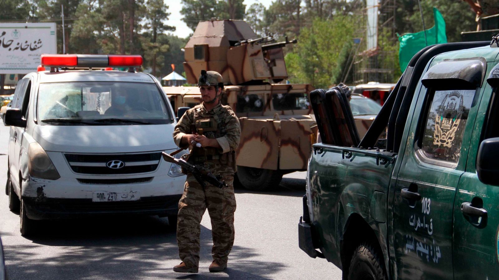 MSF denuncia que "la violencia ha llegado a las ciudades" de Afganistán tras el avance talibán