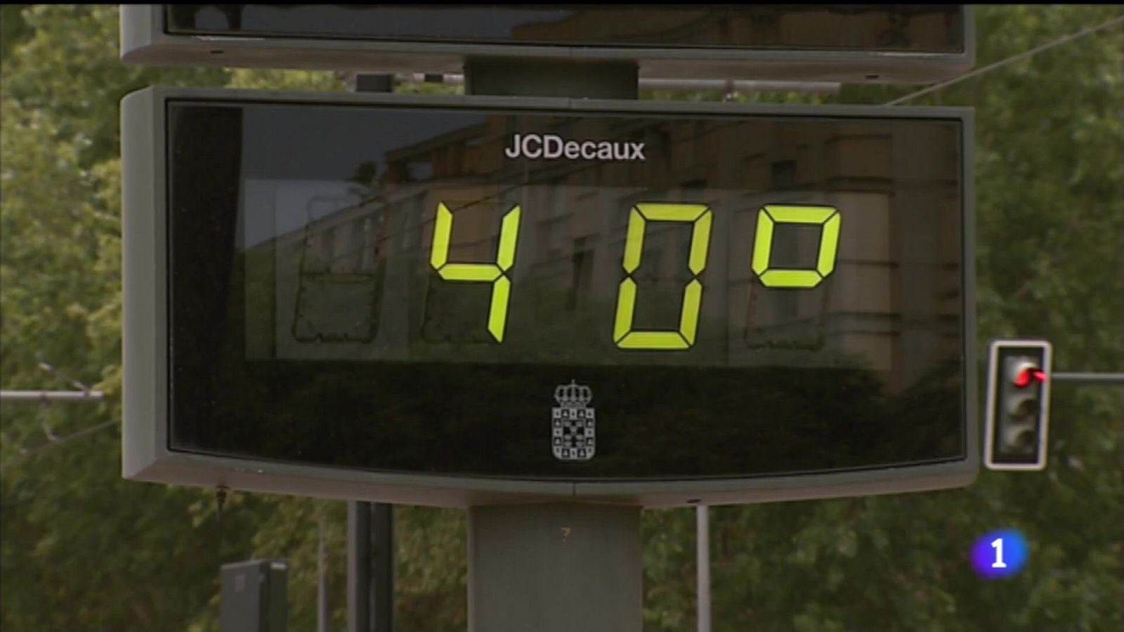 Lázaro Campuzano, director médico del 112 de la Región de Murcia, nos explica qué hacer para evitar un golpe de calor