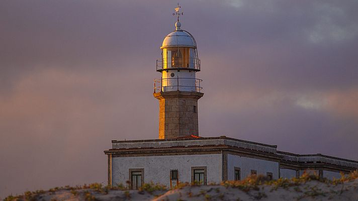 Telediario 1 - Faros reconvertidos en hoteles, un destino turístico original para estar cerca del mar