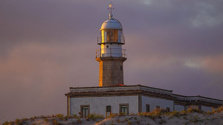 Telediario 1 - Faros reconvertidos en hoteles, un destino turístico original para estar cerca del mar