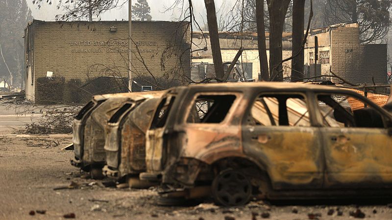 El incendio 'Dixie' arrasa parte de California - Ver ahora