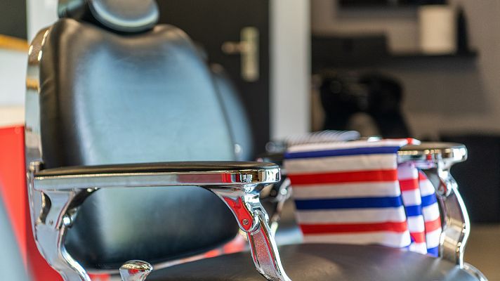 Telediario 1 - El precio de la luz pone contra las cuerdas a muchos pequeños comercios