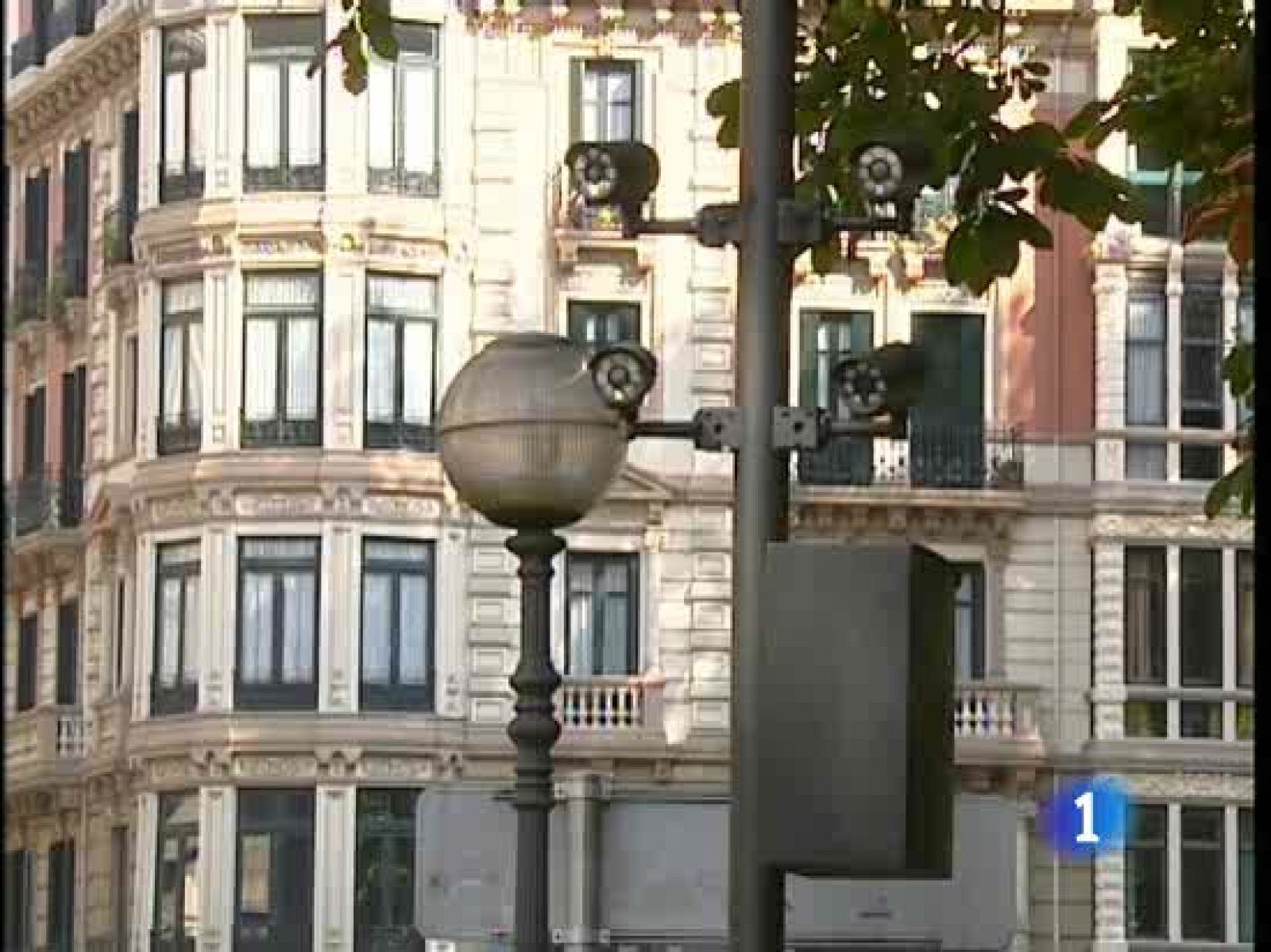 El 30 % de los accidentes graves se producen al saltarse los semáforos | Ver