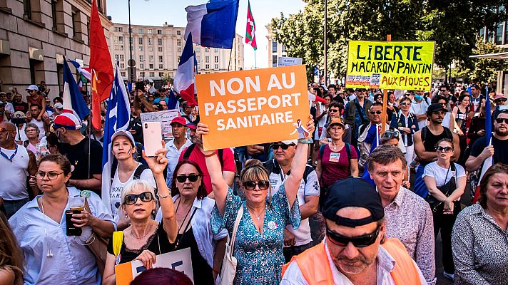 Quinto sábado consecutivo de protestas en Francia en contra del pasaporte COVID