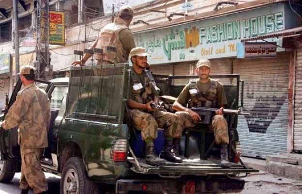 En portada - Pakistán, al borde del abismo