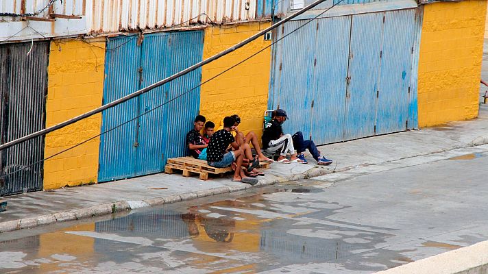 Trasladan de Ceuta a Marruecos a otro grupo de menores en plena polémica por las repatriaciones