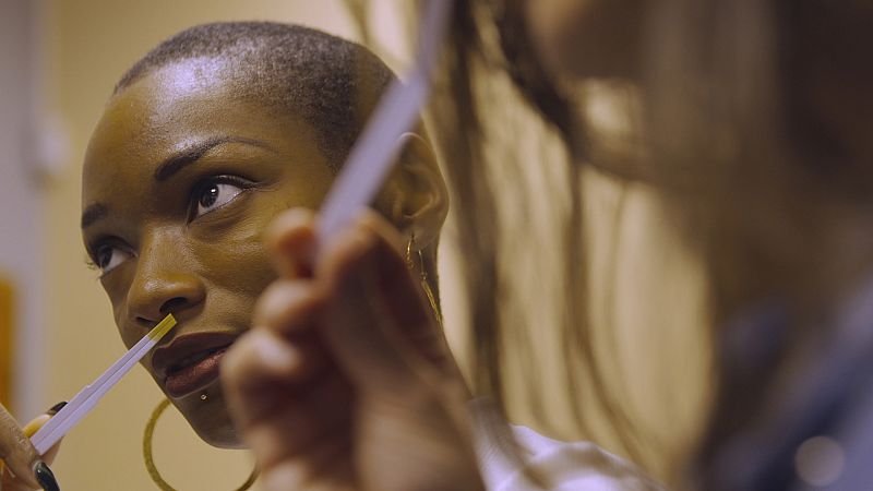 Sobrehumanos. Los sentidos del ma�ana - Episodio 4: El gusto y el olfato - ver ahora