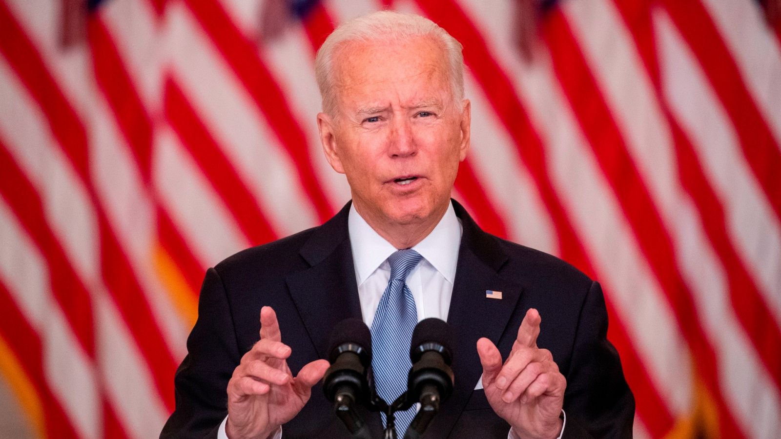 Joe Biden defiende su papel en el conflicto afgano