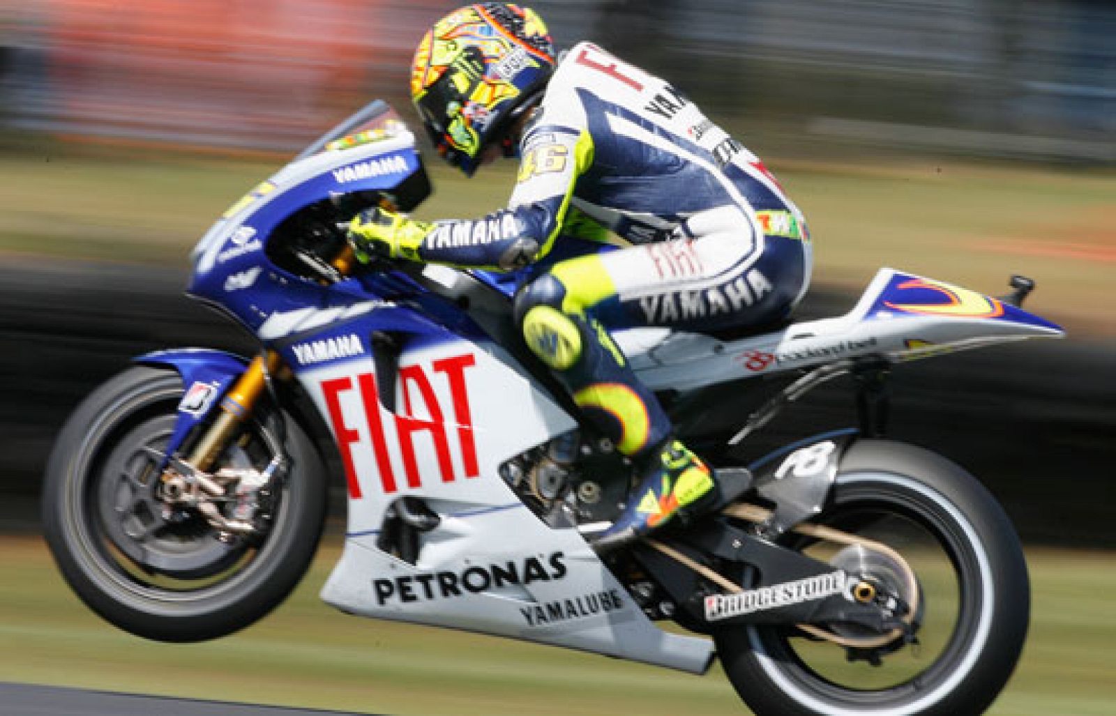 Rossi empieza mandando | Ver