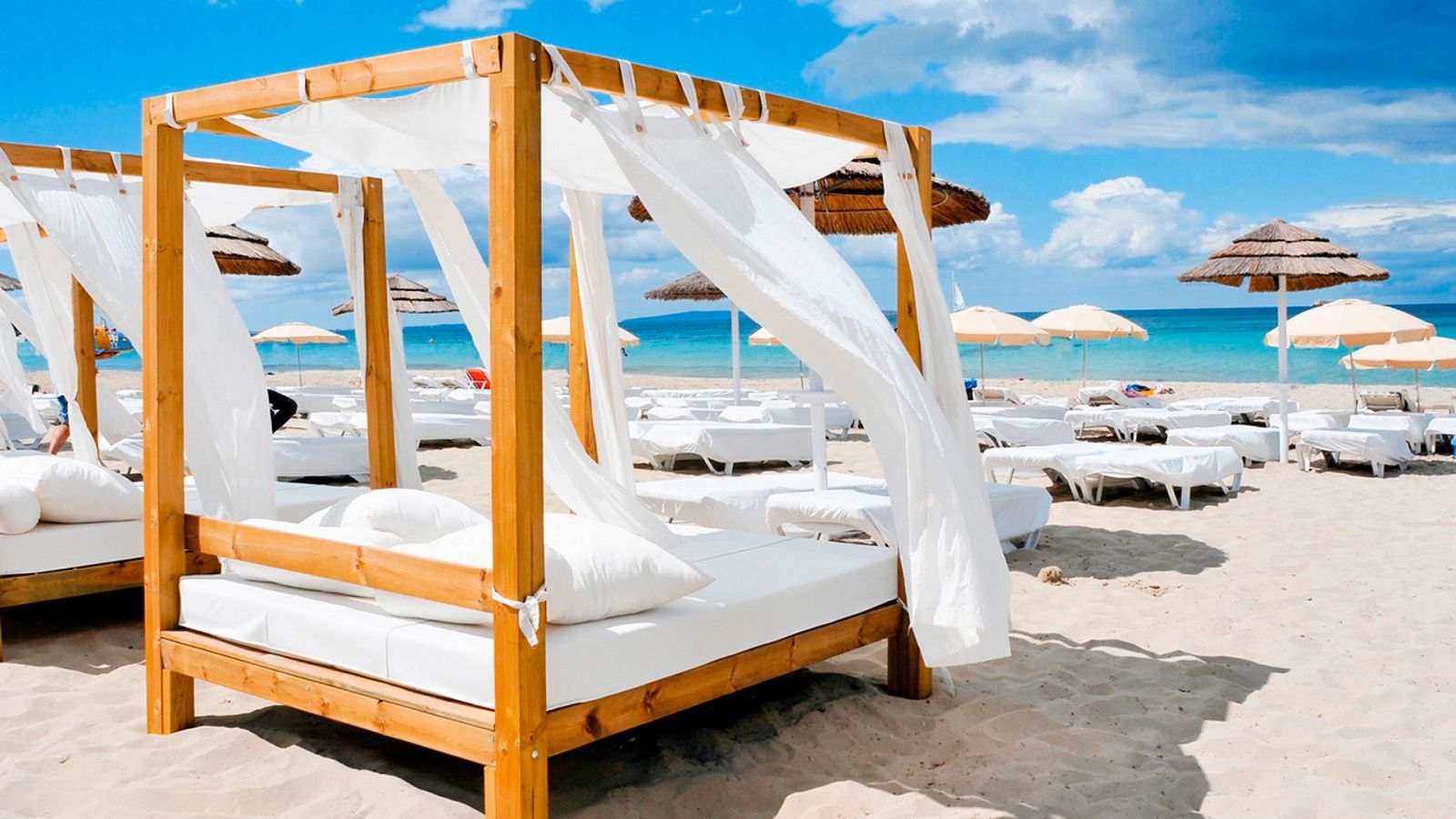 Comando al sol - Ibiza, un turismo de lujo para presumir en las redes sociales