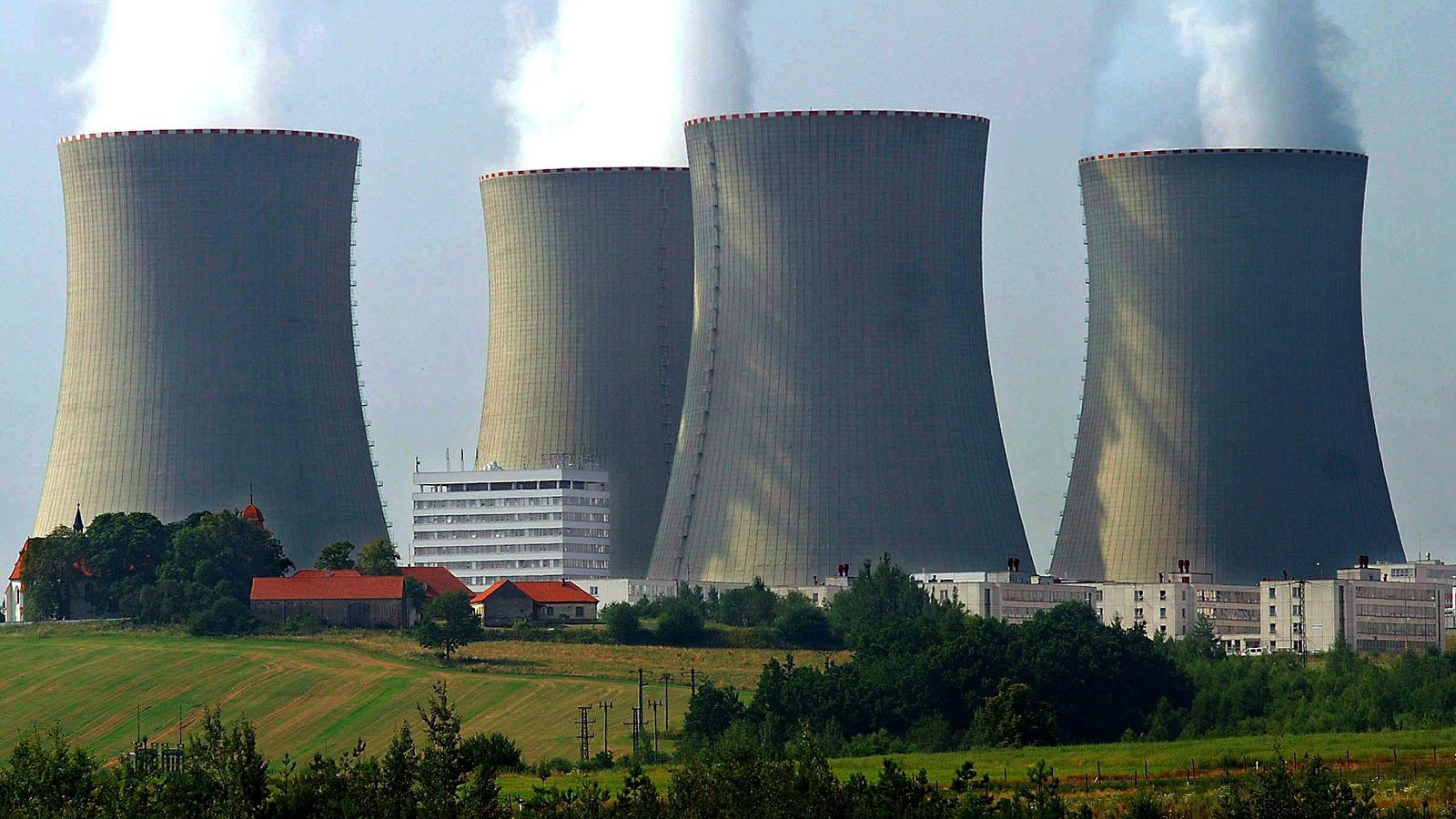 El precio de la luz vuelve a subir por tercer día consecutivo y pasa de los 105 euros por megawatio hora a 113