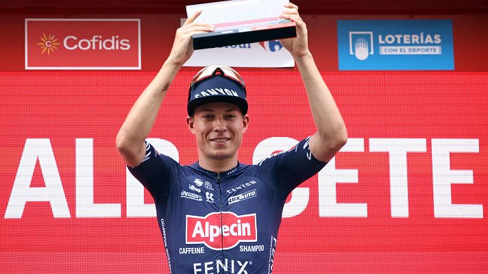 La Vuelta 2021 | Philipsen hace doblete al sprint en la Etapa 5 y Elissonde se viste de rojo