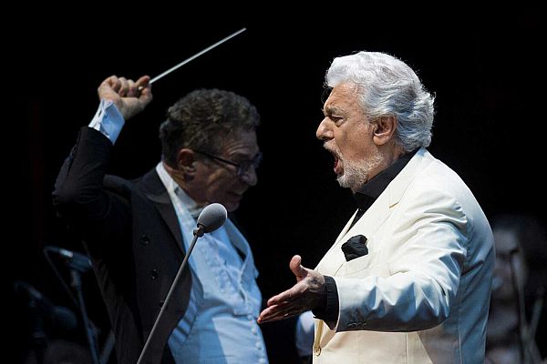 Polémica actuación de Marta Sánchez con Plácido Domingo