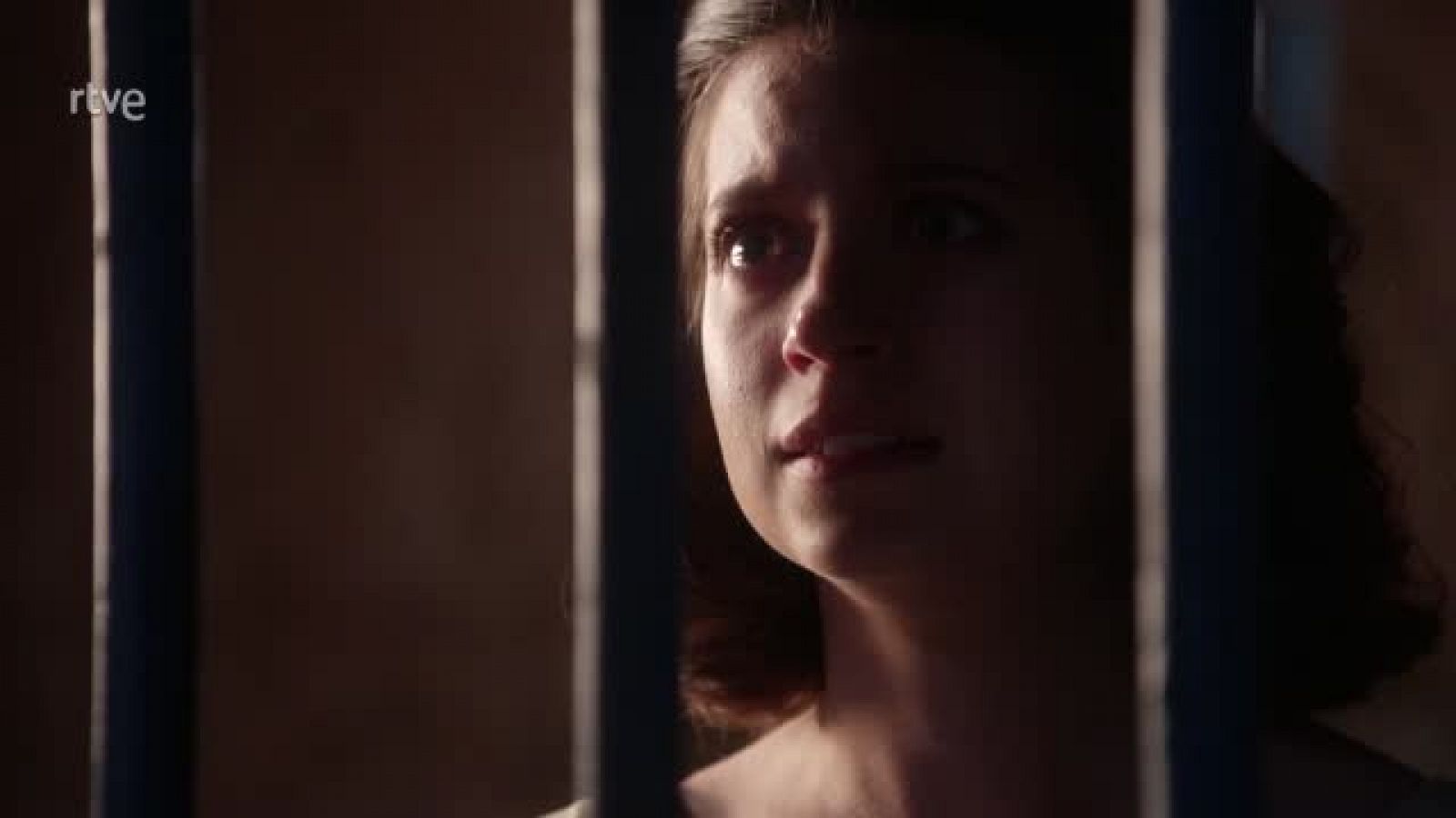 Dos Vidas: Víctor no sabe si sadrá de la carcel - Dos vidas | Ver