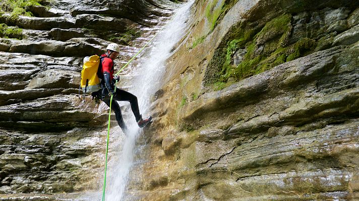 Comando Actualidad - Barranquismo: el descenso del Río Leza en La Rioja