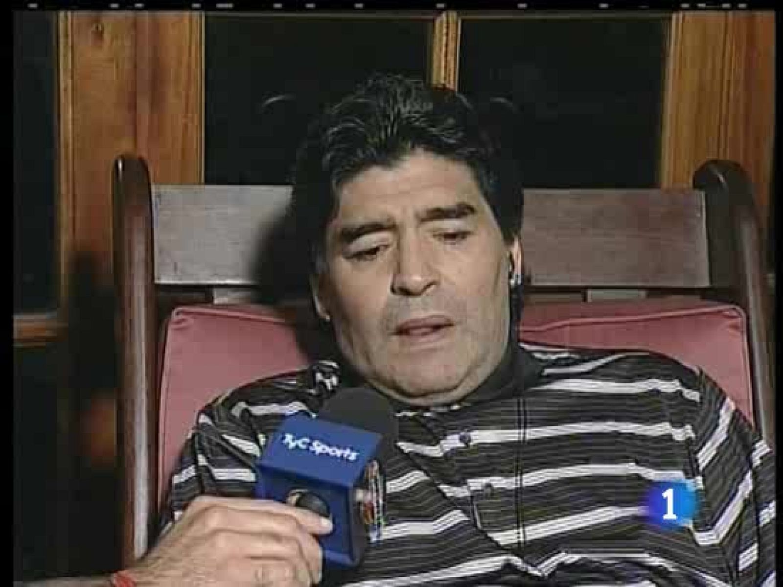La FIFA podría sancionar a Maradona hasta con cinco partidos por su famoso 'que la chupen'.