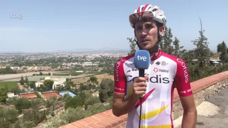 Vuelta a España | Rubén Fernández: "Se nos encogió el cuerpo a todos con la caída de Valverde" -- Ver ahora