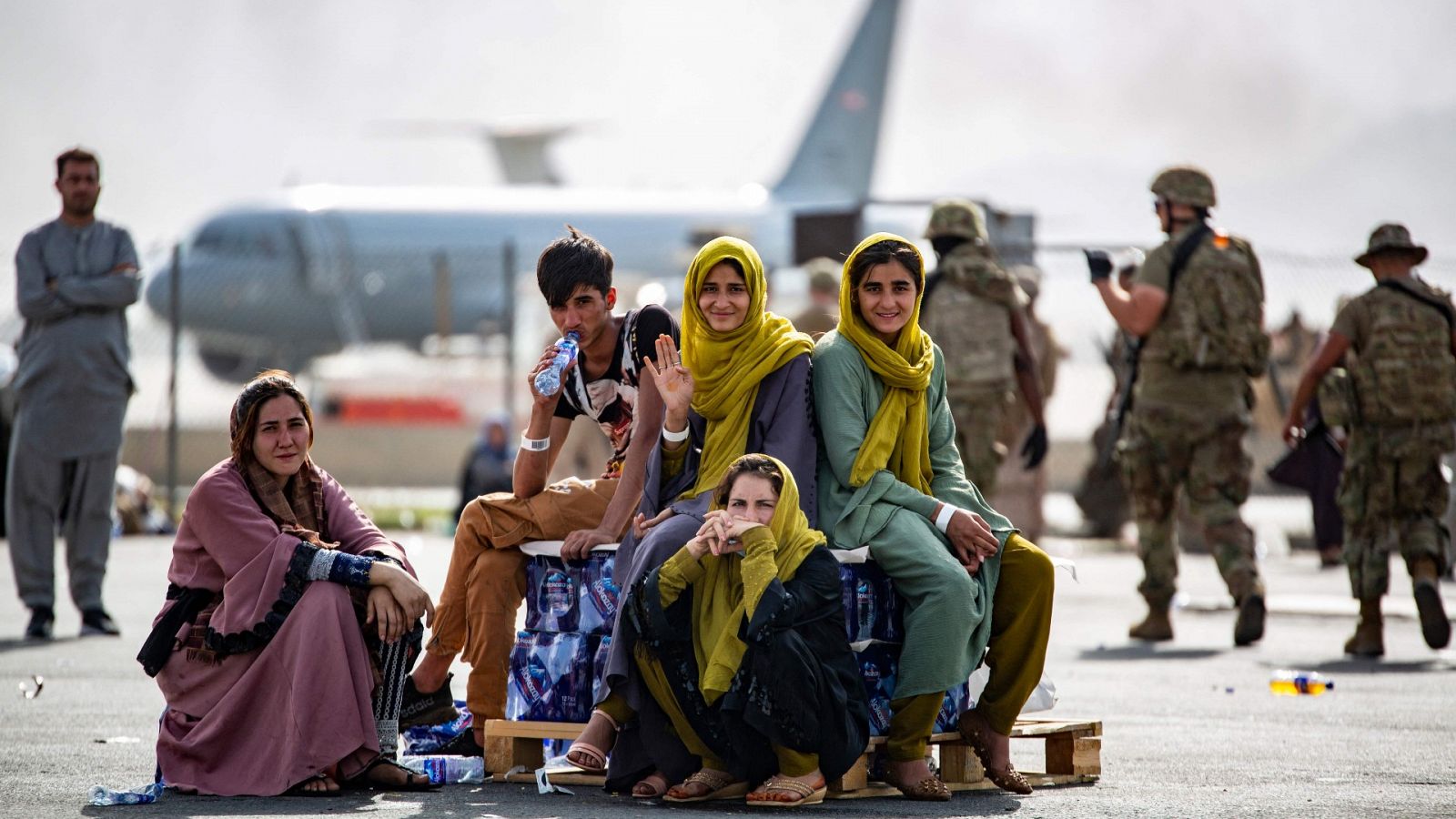 Afganistán| EE.UU. pide a sus ciudadanos que no vayan al aeropuerto de Kabul  ante potenciales "amenazas a la seguridad"- RTVE.es