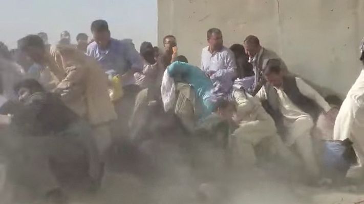 Telediario Fin de Semana - Tensión en el aeropuerto de Kabul: al menos siete muertos por una avalancha