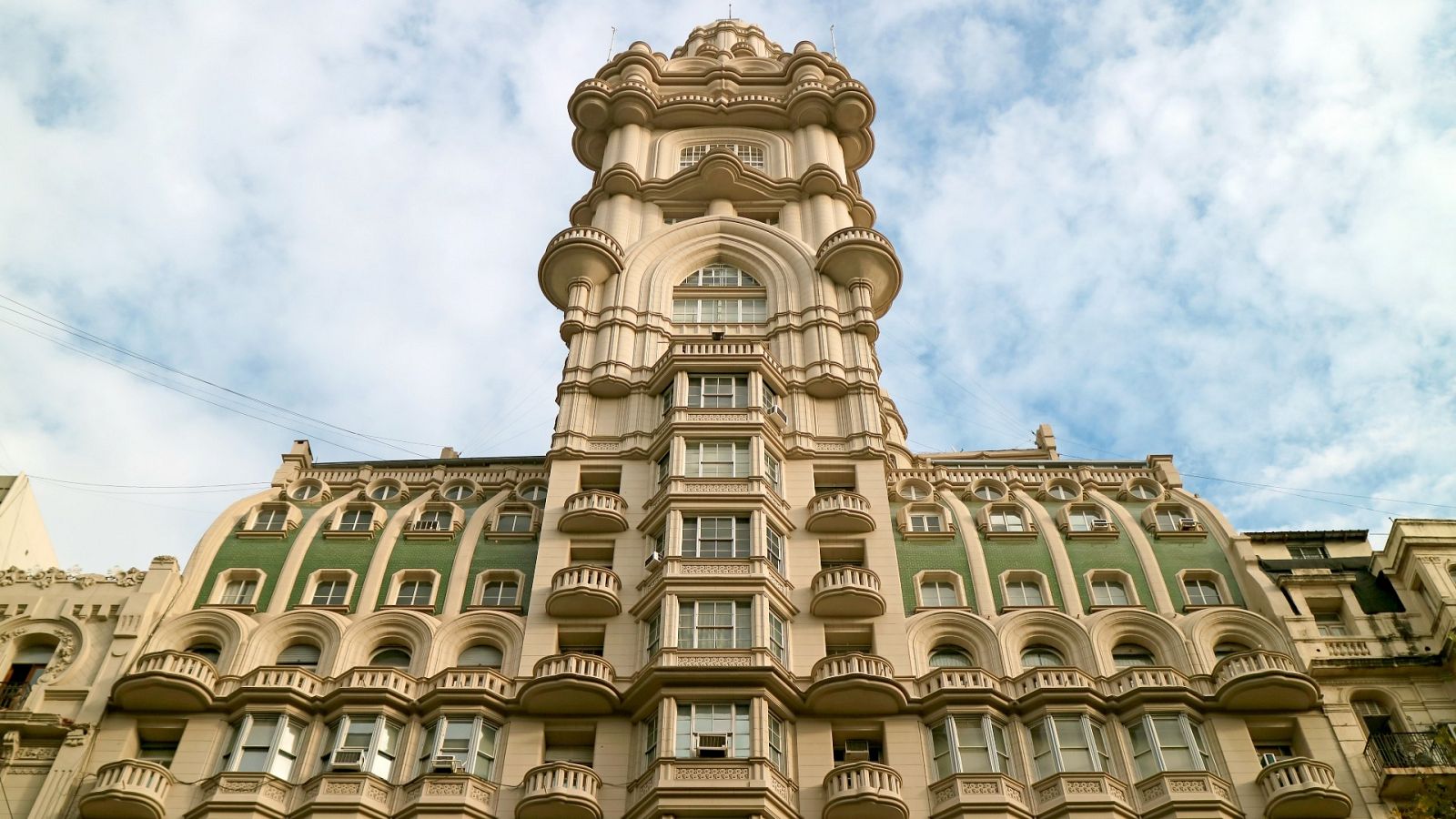 El Palacio Barolo, un fascinante edificio de Buenos Aires inspirado en la Divina Comedia de Dante