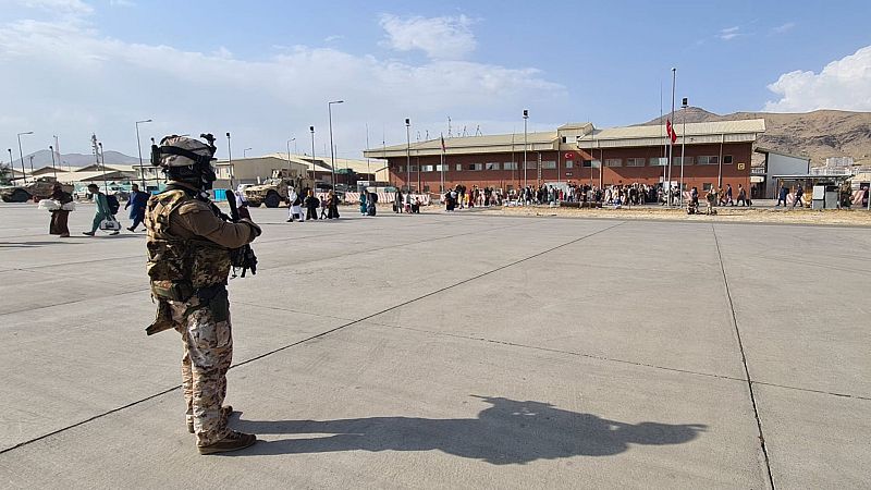 Jemad, sobre la evacuación de los afganos: "Ellos por su cuenta y riesgo tienen que llegar hasta la puerta que se les diga"