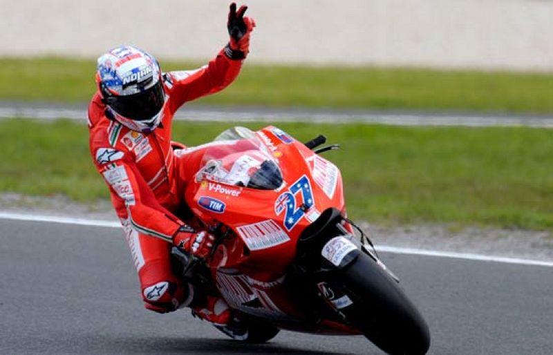 Tras su recuperación física, Casey Stoner ha regresado a la competición demostrando por qué es uno de los mejores pilotos de la actualidad.