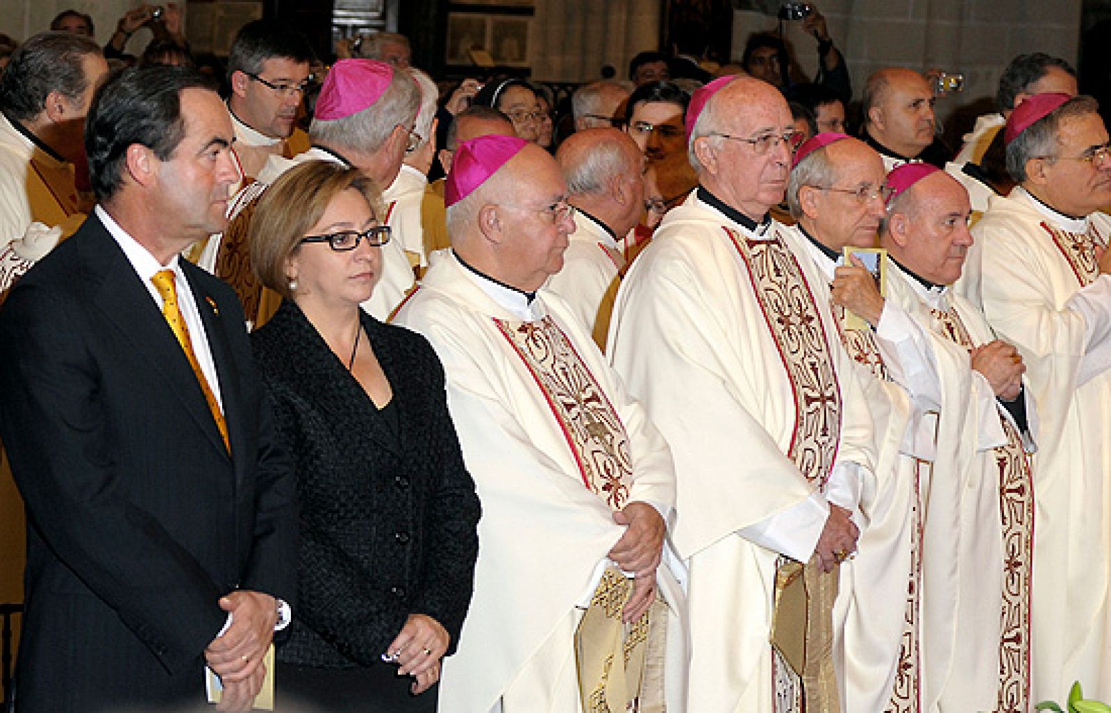 Bono espera 'máximo consenso' en la reforma de la Ley del aborto | Ver