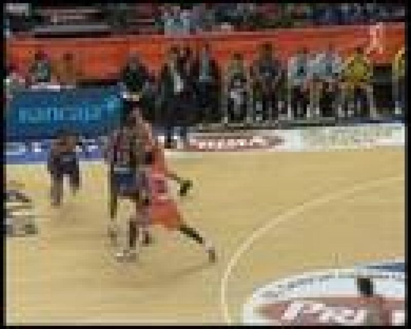El Valencia Basket se deshizo sin demasiados problemas del Blancos de Rueda Valladolid con una gran actuación de Nando de Colo.