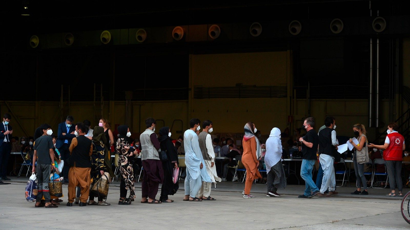 Los refugiados afganos vuelven a empezar en España tras su huida: "Fue lo más terrible de mi vida"