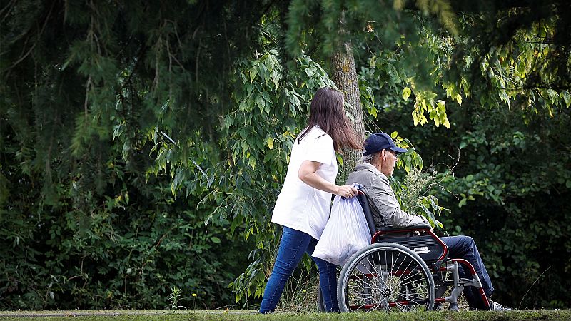 La quinta ola de COVID aterriza en las residencias de mayores