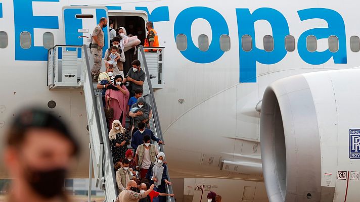 Telediario 2 - Las historias de los refugiados afganos en España