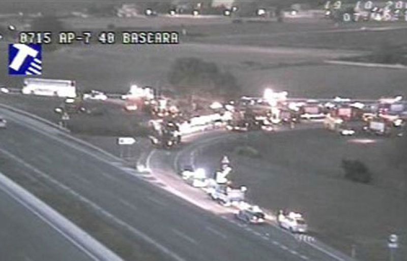 Una chica fallece en el autocar que ha volcado en Girona 