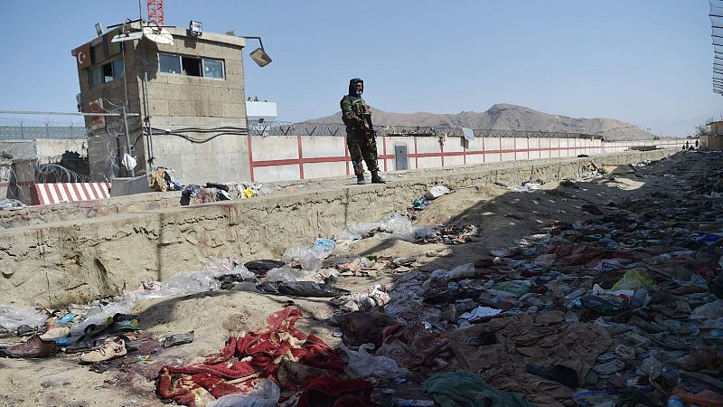 El miedo a nuevos ataques persiste entre los afganos un día después del doble atentado en el aeropuerto de Kabul