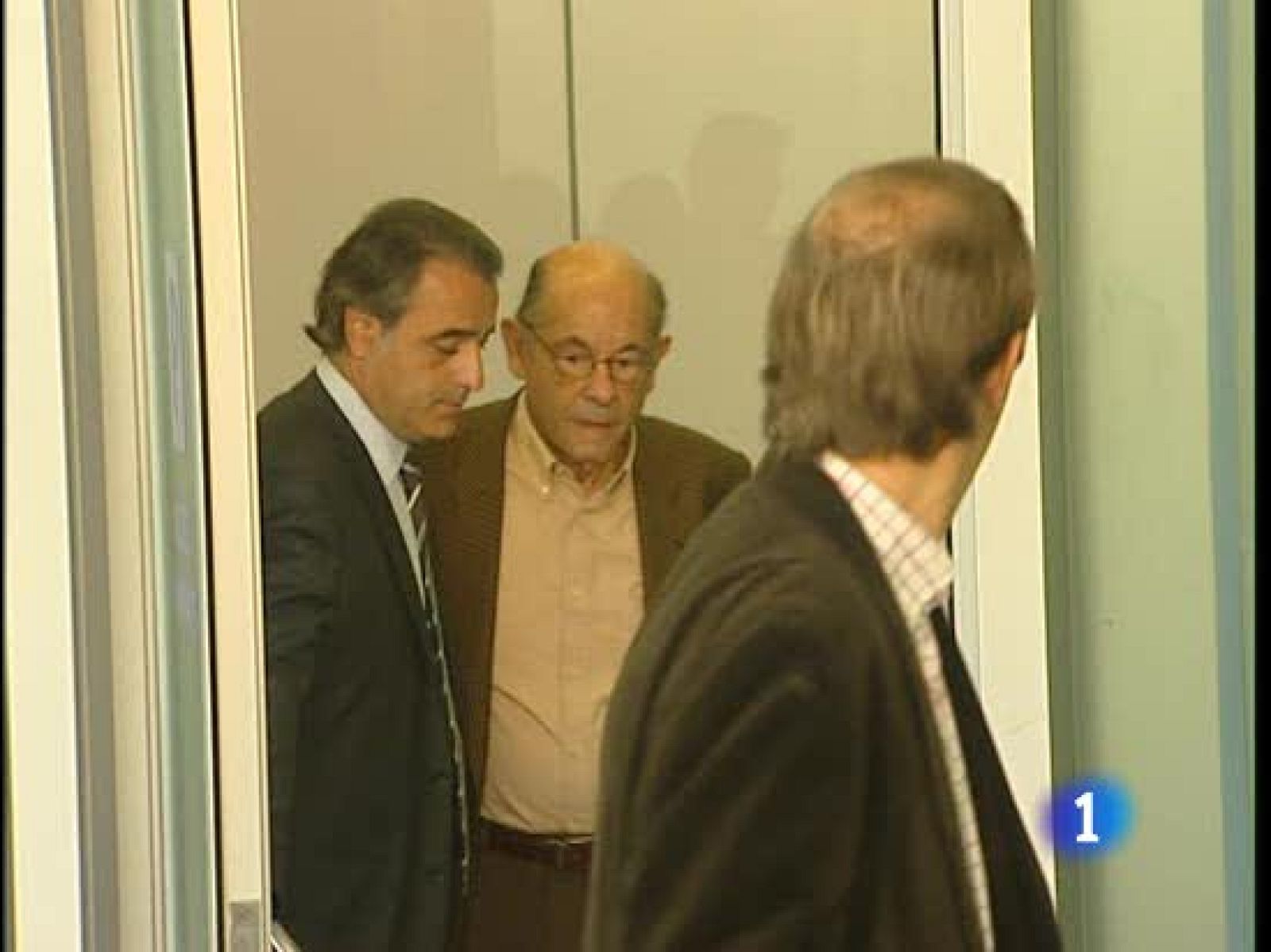 Félix Millet y Jordi Montull acusados de desviar más de 10 millones de euros de la entidad, seguirán en libertad pese a que la fiscalía pedía su ingreso en prisión