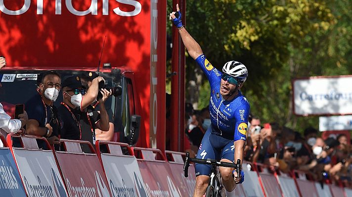Vuelta a España | Senechal gana al 'sprint' en Villanueva de la Serena