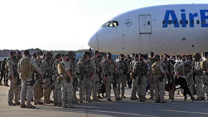 Telediario 2 - La operación española de evacuación se da por finalizada con la llegada del último avión de Kabul